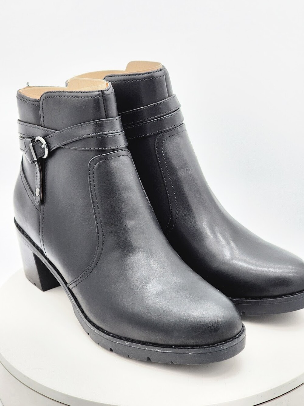 Easy Spirit Carter Black Leather Ankle Boots Women Size 11 M Block Heel Buckle